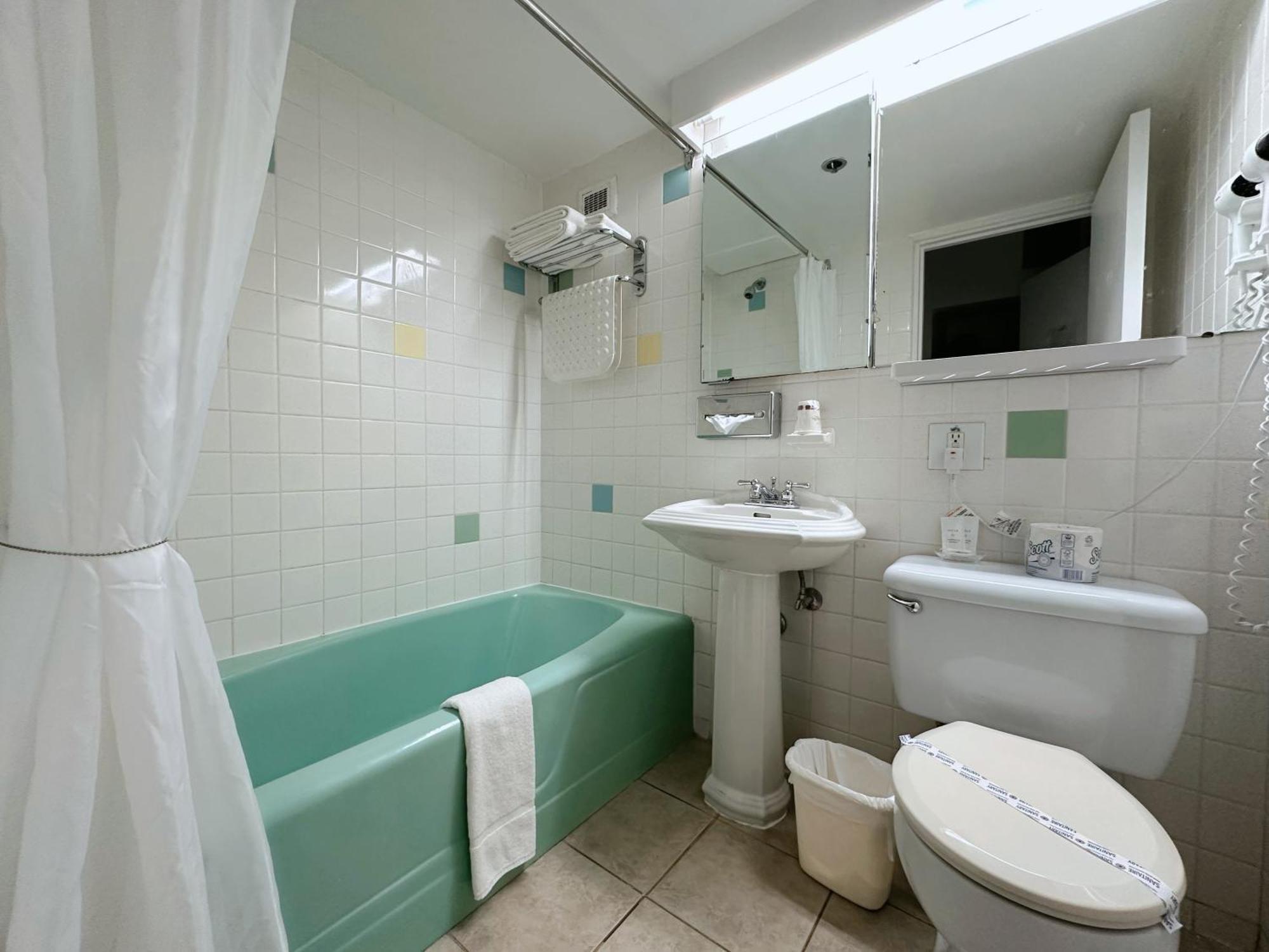 Hotel La Caravelle Бэ-Комо Экстерьер фото